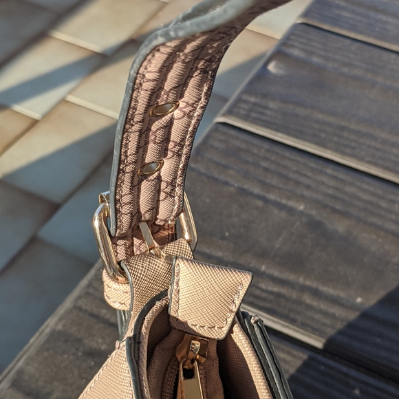 SALE!! COLETTE by Colette Hayman shoulder bag - Picture 8 of 9